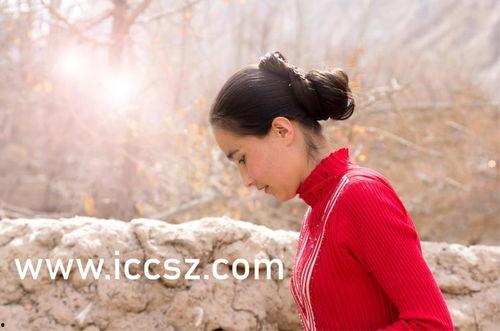 国产女同精品9,细腻情感与独特视角的青春共鸣