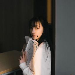青青伊人国产费观看视频,国产费观看视频,带你领略独特风情